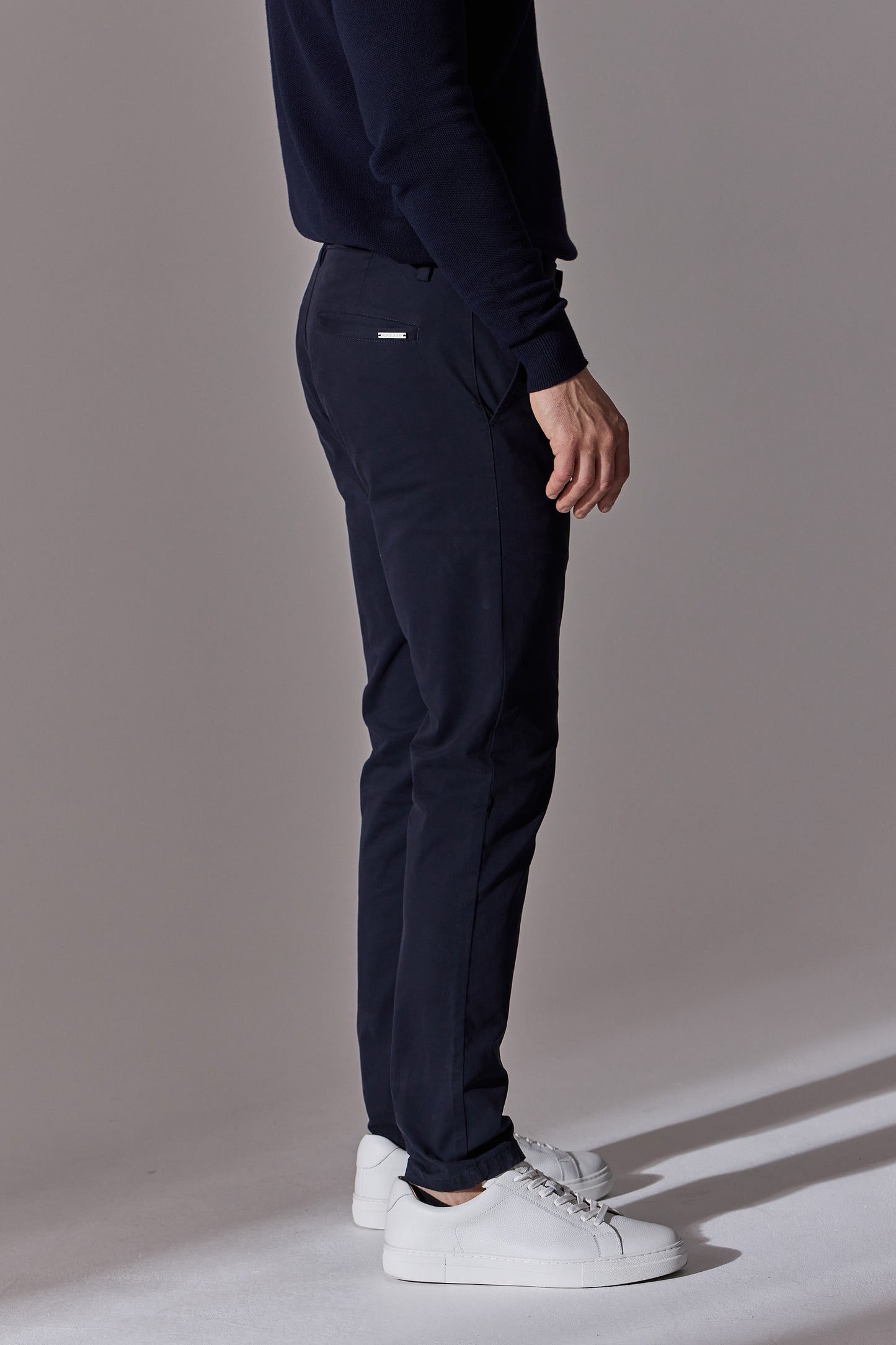 Slim fit navy blue chino trousers for men. Maklin Clothing.