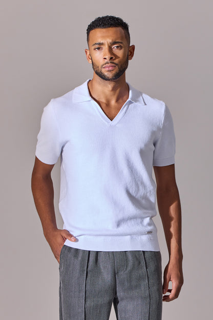 Polo shirts for men. White, short sleeve, open collar. Maklin Clothing.